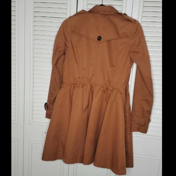 Spring/Fall Trench Coat - Picture 3 of 9
